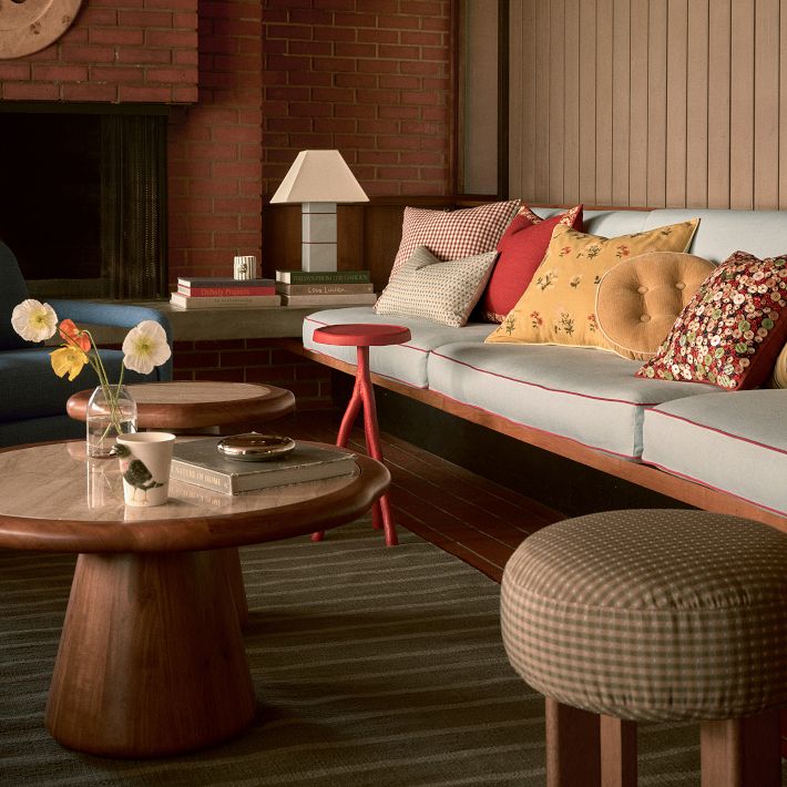 Emma Chamberlain Marble Coffee Table 32
